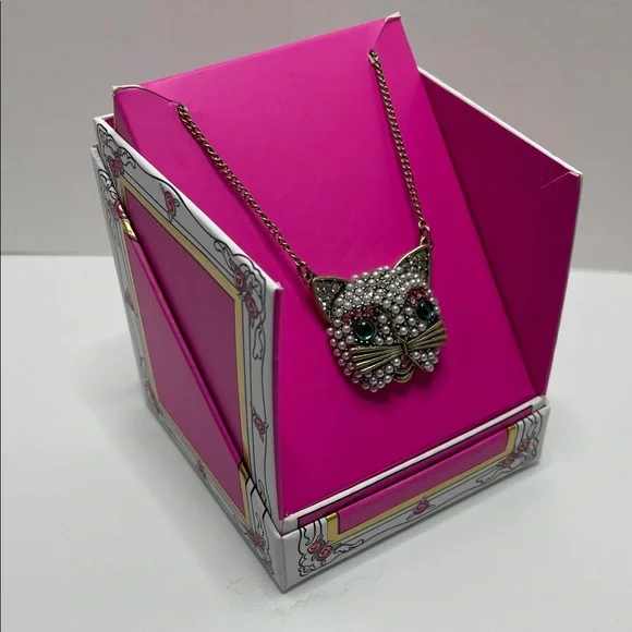 Betsey Johnson Vintage Gold Tone Cat Necklace with Faux Pearls and Rhinestones - Picture 4 of 9